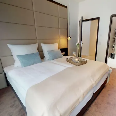 White Pearl 4 01 Timmendorfer Strand